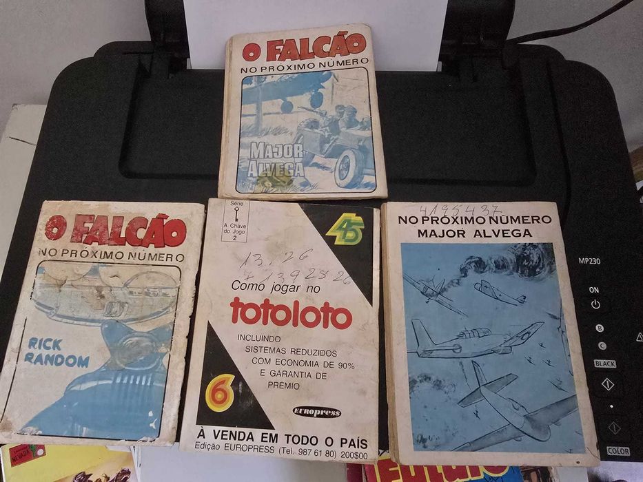 Lote de Revistas BD Antigas e Livros de Bolso Vintage (O Falcão, Tex, Ulisses 31)