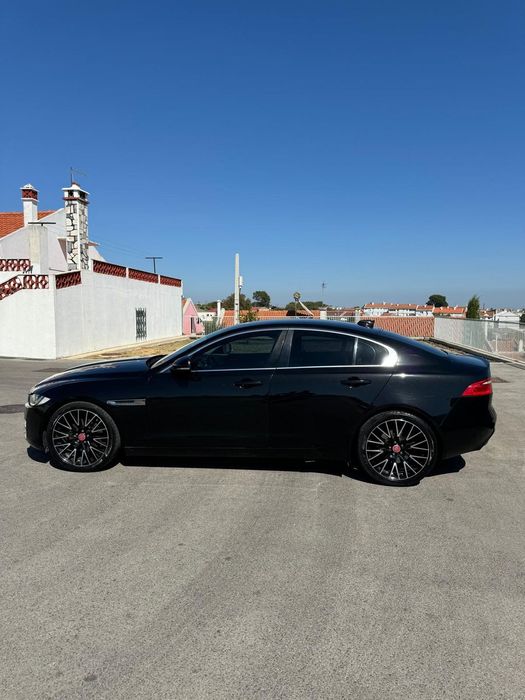 Jaguar XE 2.0 D Prestige Aut.