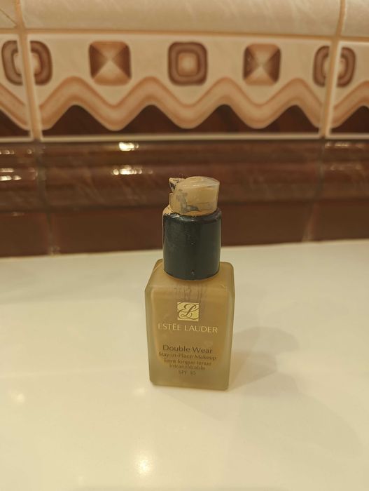 Estee lauder double wear 2n1
