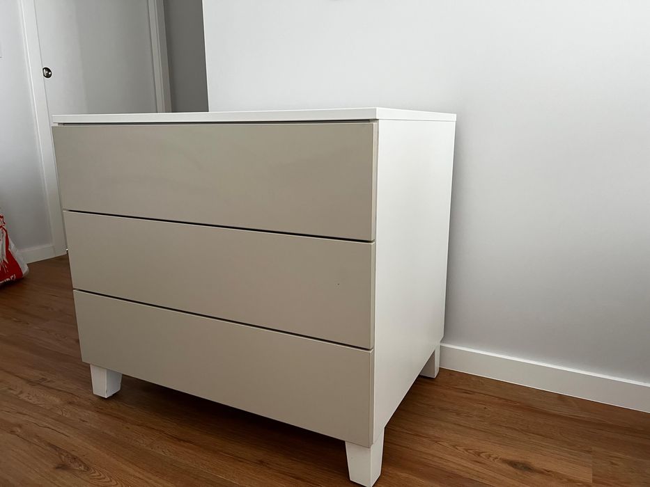 Comoda com 3 gavetas