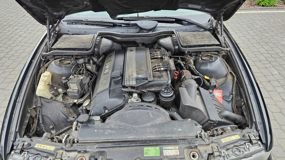 BMW E39 2002 rok