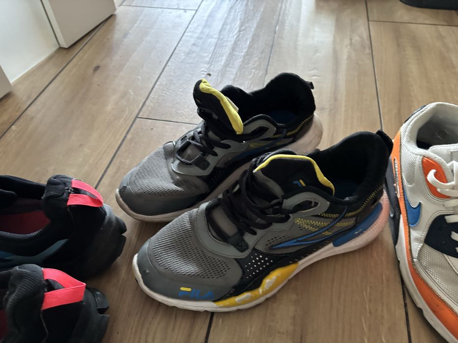 Sprzedam 5 par butow Nike Adidas Timberland