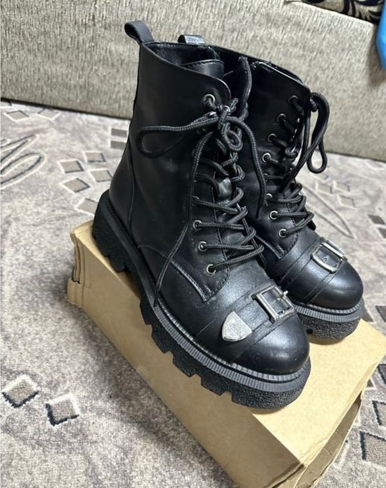 Шкіряні ботинки жіночі