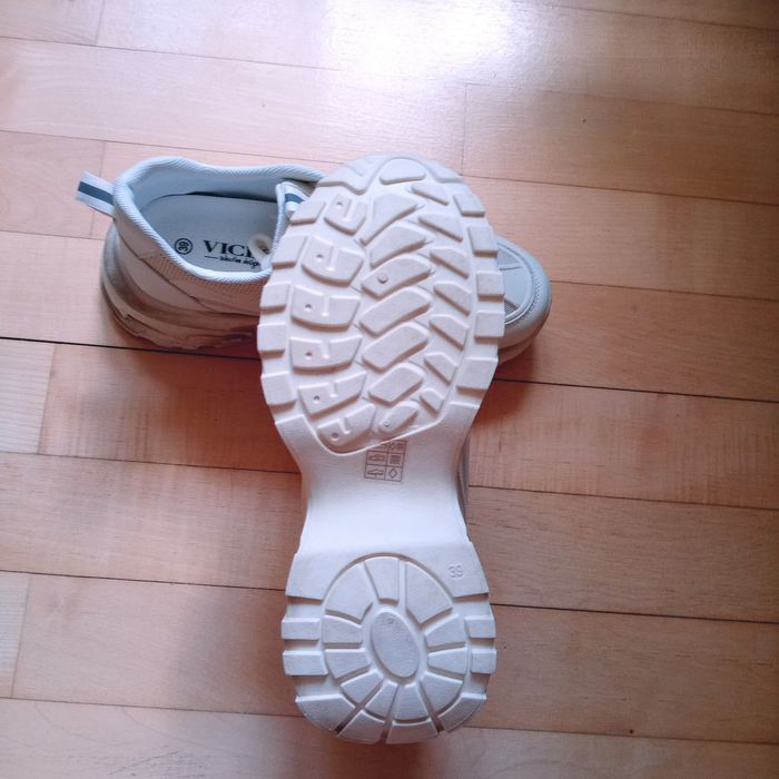 Buty sportowe Vices roz 39