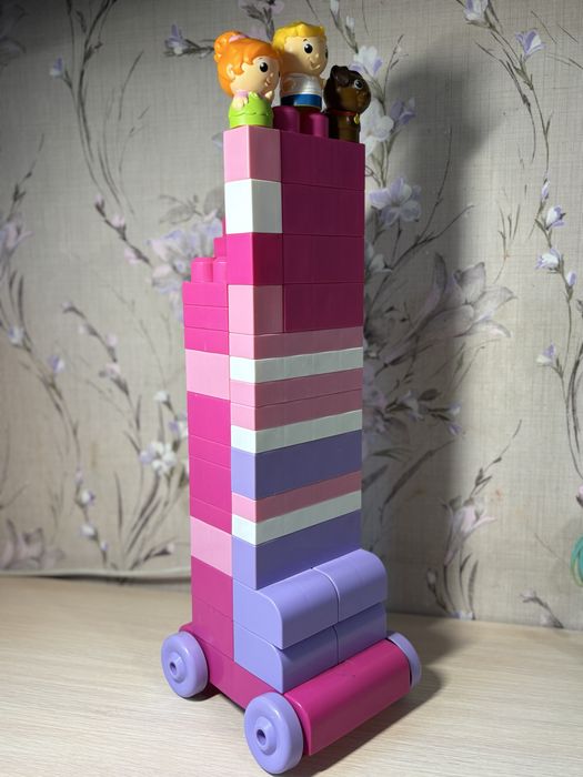 Дитячий конструктор Mega Bloks з великими деталями