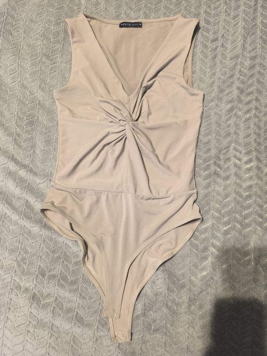 Eleganckie body.