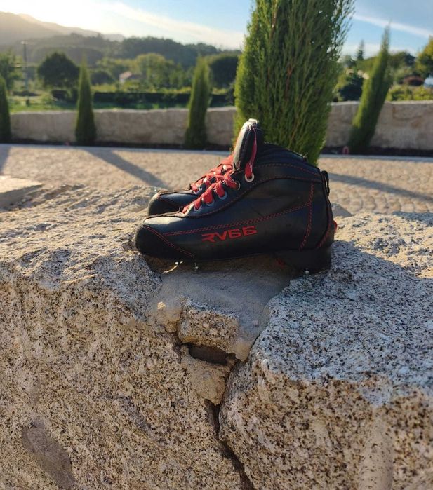 Botas RV66 Hóquei em Patins / Patinagem — Tamanho 35 (Apenas 6 meses uso)