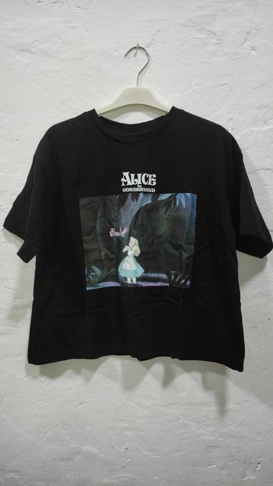 Blusa preta curta Alice in wonderland