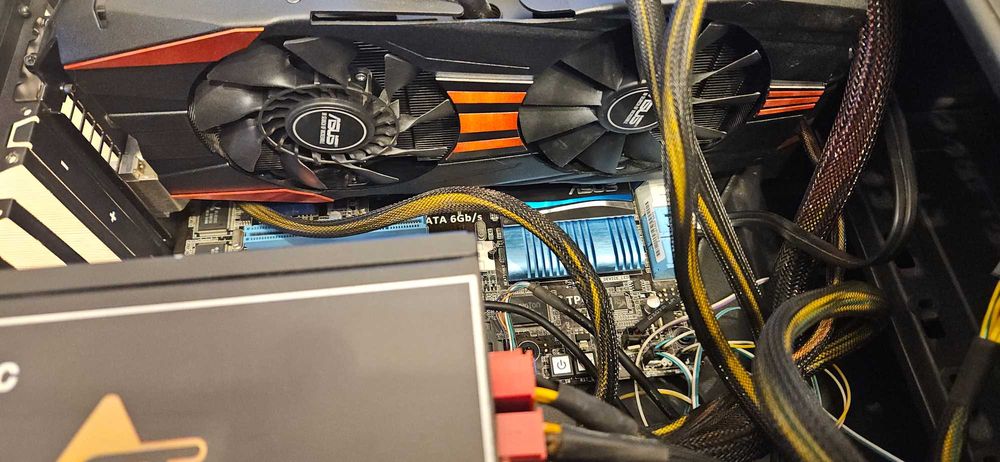 Używany komputer Asus P8p67 Intel Core i7 GeForce GTX 970