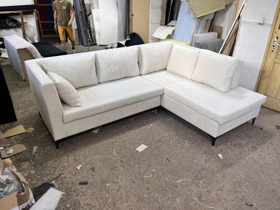 Narożnik 266x198+Puf 110x70