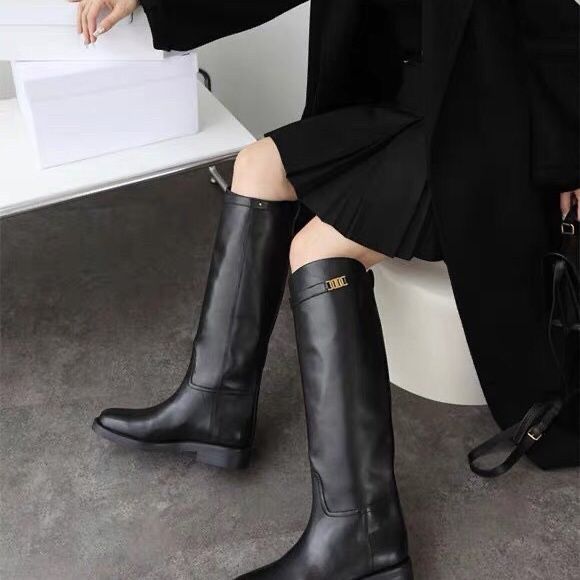 Чоботи massimo dutti в наявності 38