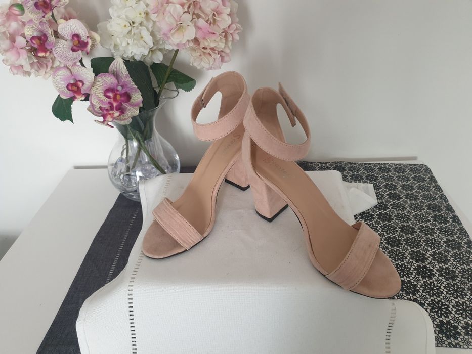 Sandałki Zamsz Ekologiczny 39 Słupek