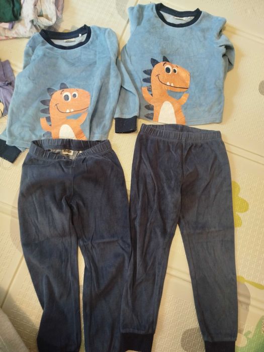 Piżama w dinozaury r98