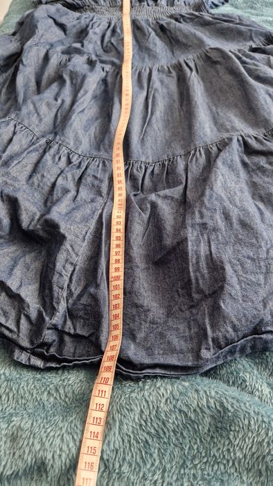 Długa sukienka hiszpanka z falbanami jeansowa