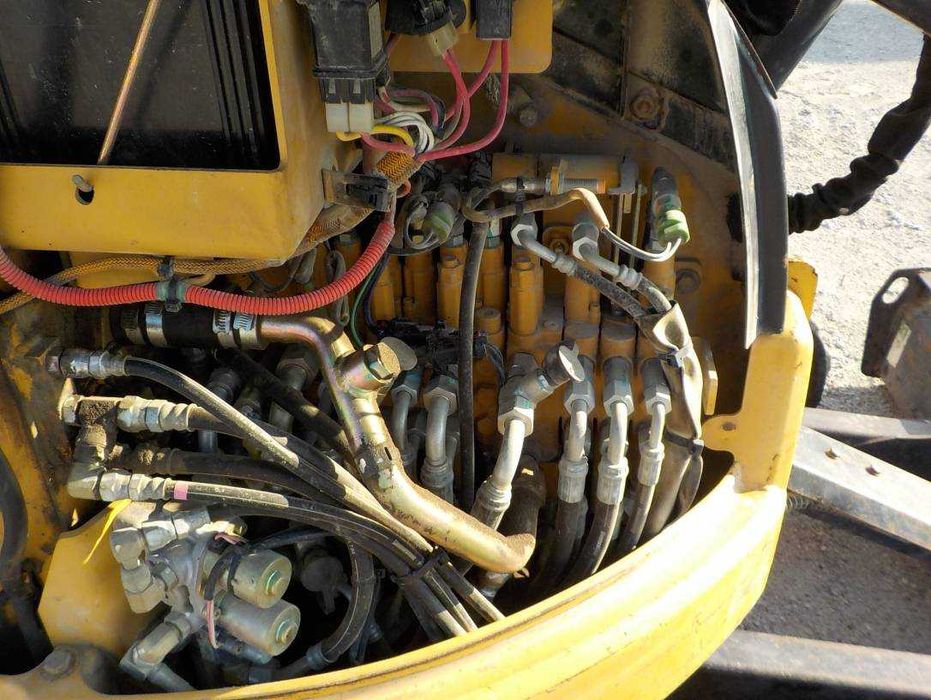 Экскаватор гусеничный CAT 303C SR