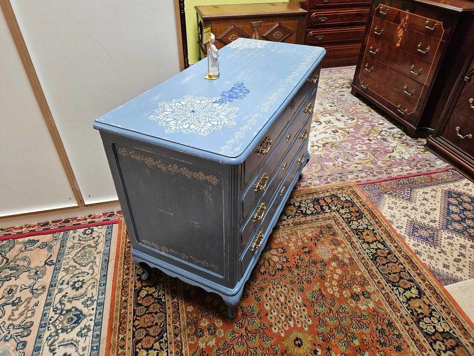 Cómoda antiga totalmente restaurada de forma pers