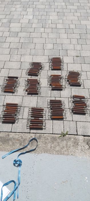 Sprzedam sprężyny do trampoliny 100 szt