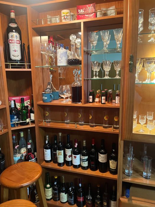 Bar de canto / garrafeira