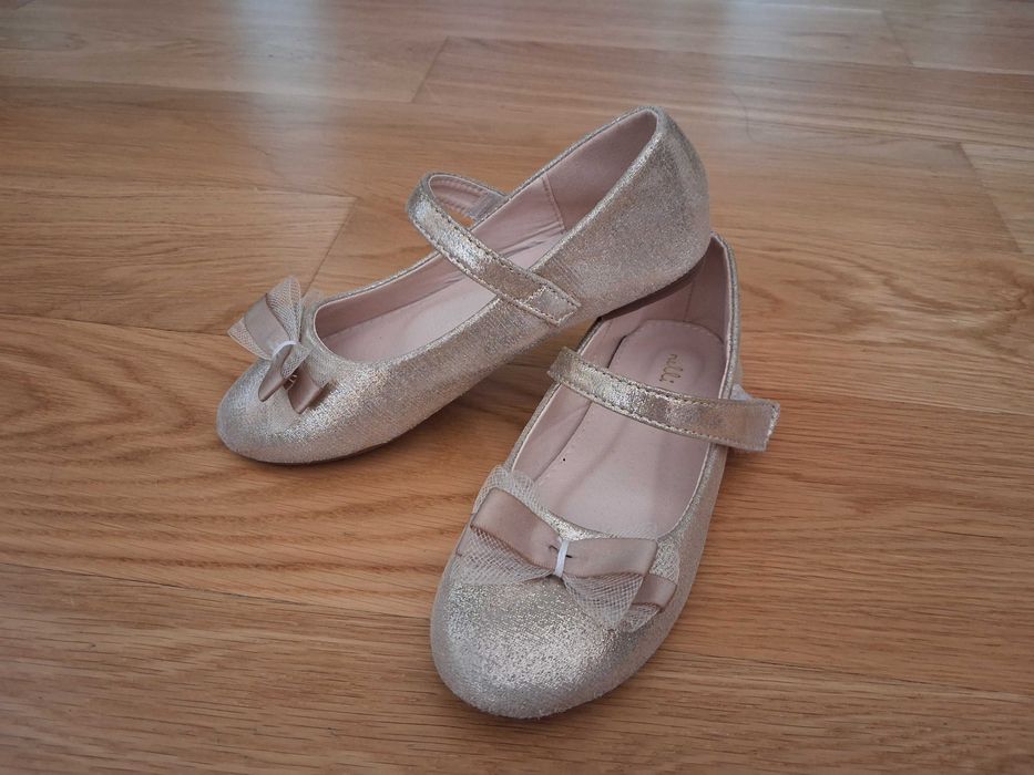 Złote baleriny dziewczęce