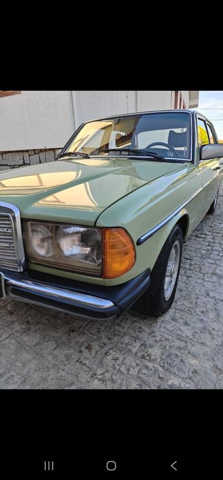 Mercedes-Benz 220D