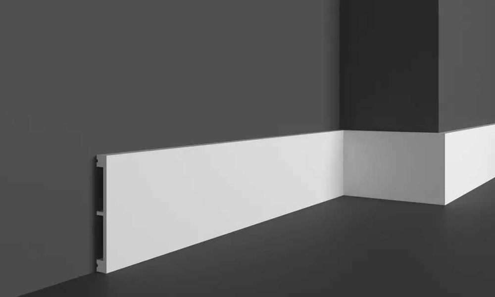 Плинтусы, карнизы, молдинги из прочного дюрополимера