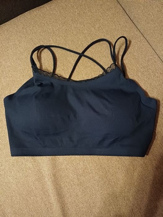 Топ жіночий чорний розмір S-M