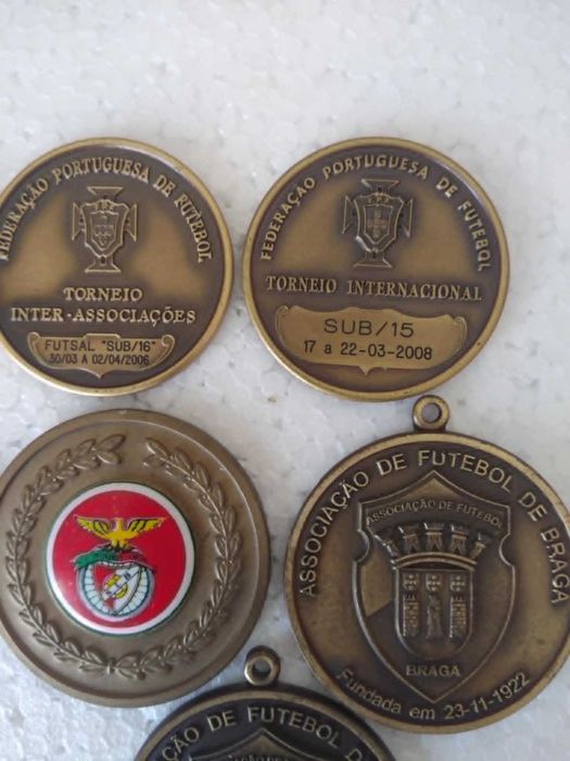 Várias Medalhas da Federação Portuguesa Futebol, Associação Futebol Braga, Benfica e O Elvas.