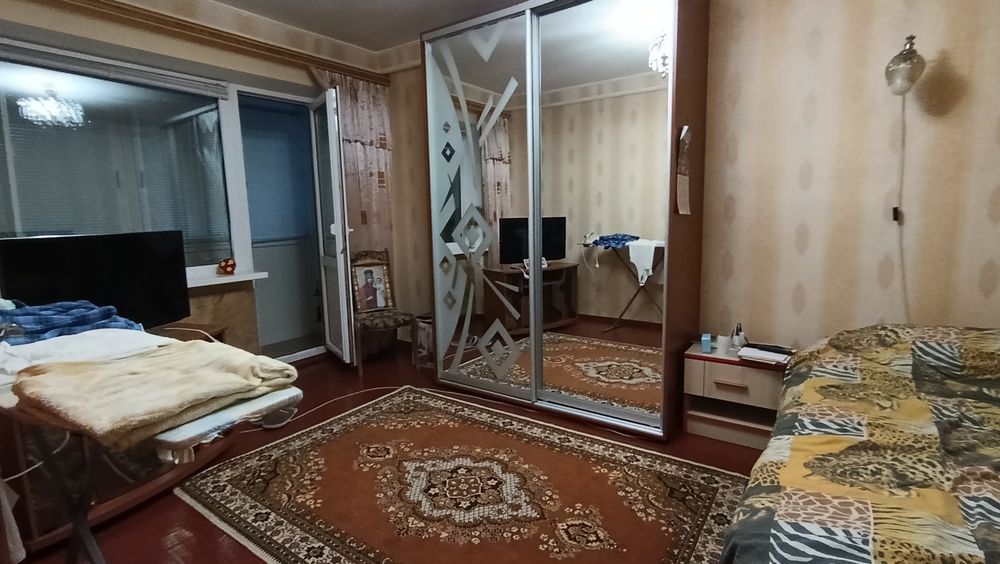 Продам 1 кімнатну квартиру на Черемхах