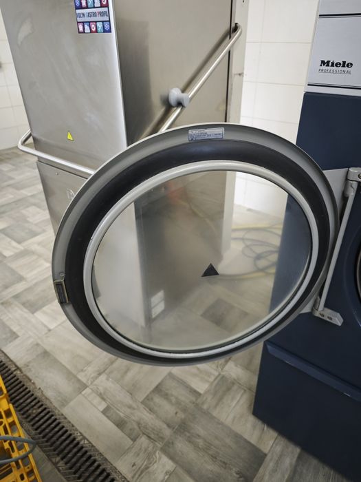 Професійна сушильна машина 12 кг Miele T