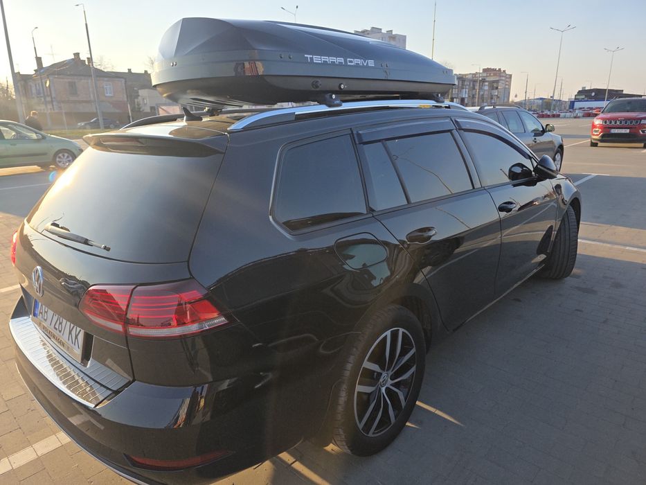 Продам фольцваген голф 7.