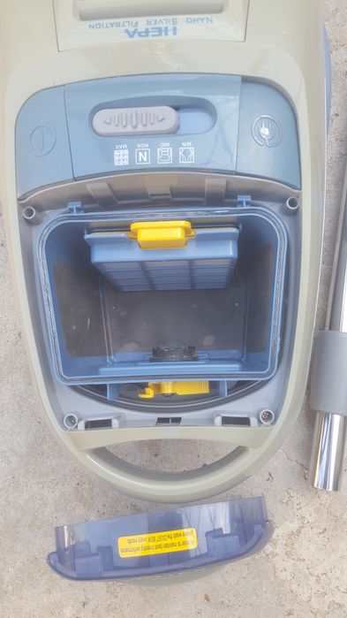 Aspirador sem saco só utilizando uma vez como novo