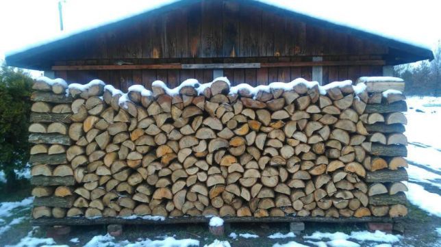 Дрова дуб колотий акація граб клен дрова з доствкою  дрова київська об