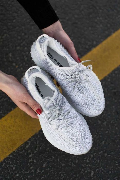 Женские кроссовки Adidas Yeezy 350 Static Reflective. Размеры 36-41