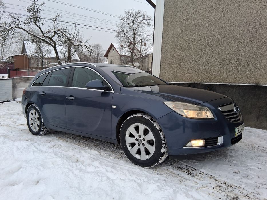 Продам гарний та комфортний автомобіль оpel insignia