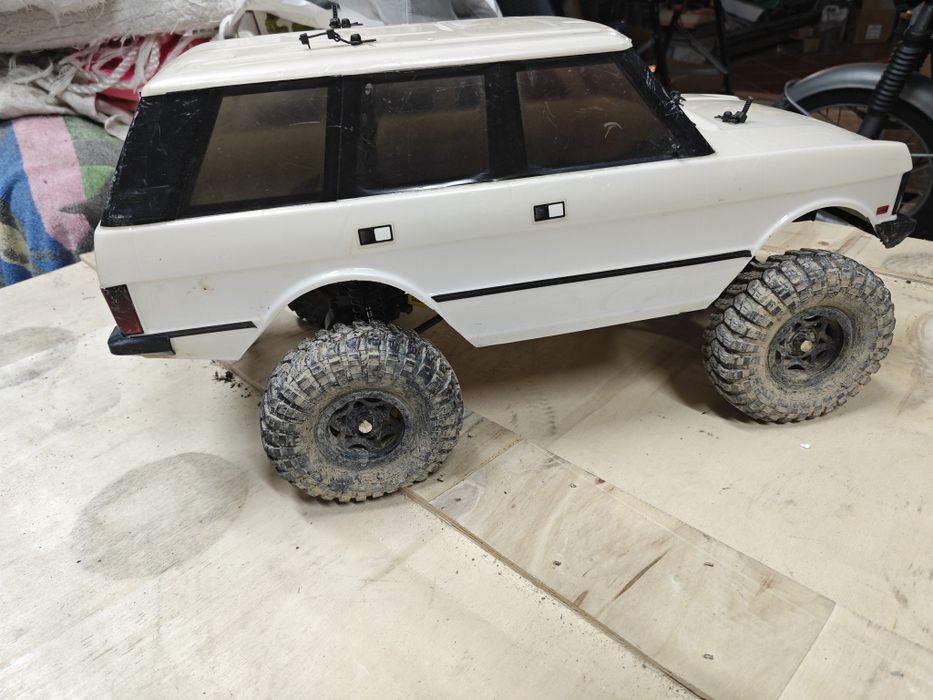 Range Rover Scale 1/10 Carisma  ScaE 1