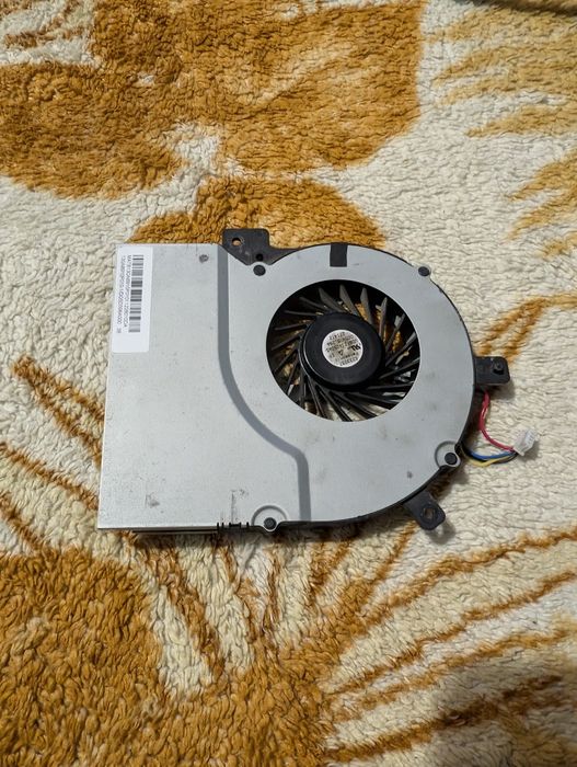 Ноутбук ASUS K55VM на запчасти