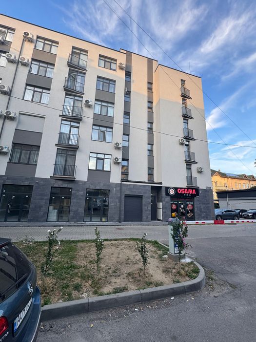 Здається 1,5 кім. напроти Макдональдсу, світло не вимикають