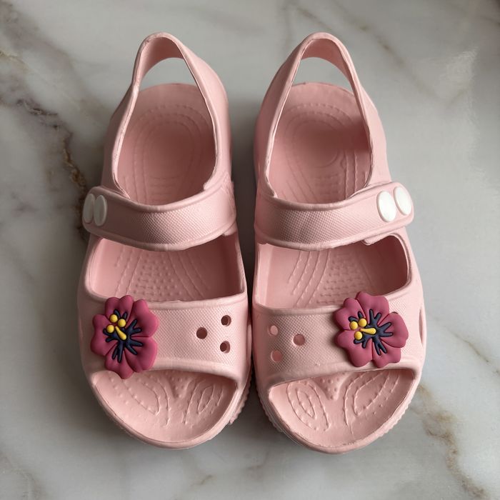 Босоніжки для дівчинки