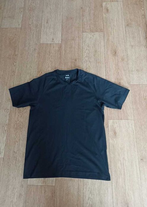 Спортивная мужская футболка UniQlo бесшовная черная М на 48