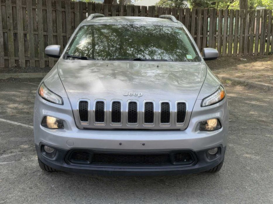 Jeep Cherokee      2015
