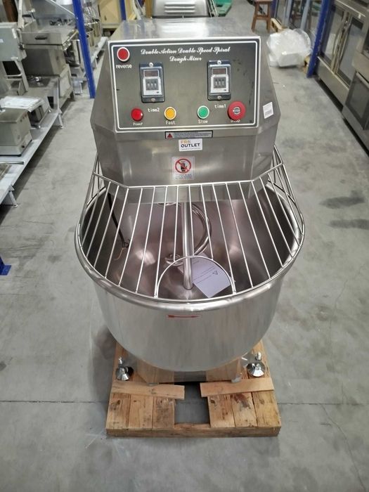 Amassadeira Espiral de 130L - NOVA