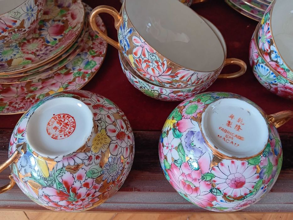 Chávenas café e chá, de coleção, de Limoges, de Macau e de England