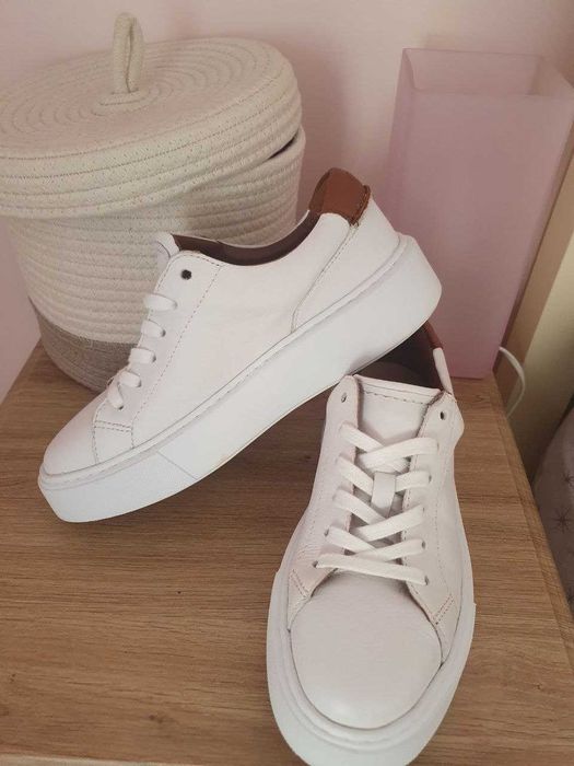 Стильне Взуття Clarks 25 см вузька стопа