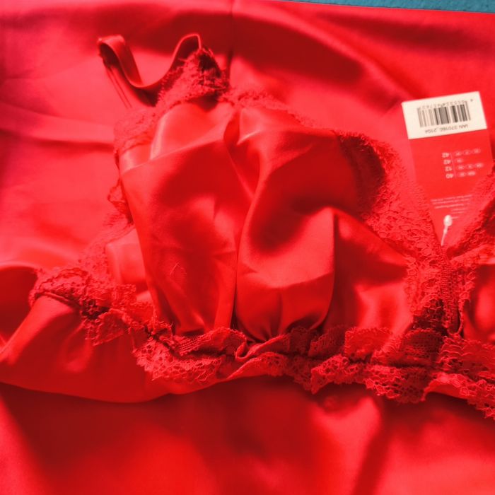Czerwona satynowa halka koszula nocna z koronką regulowane ramiączka 4