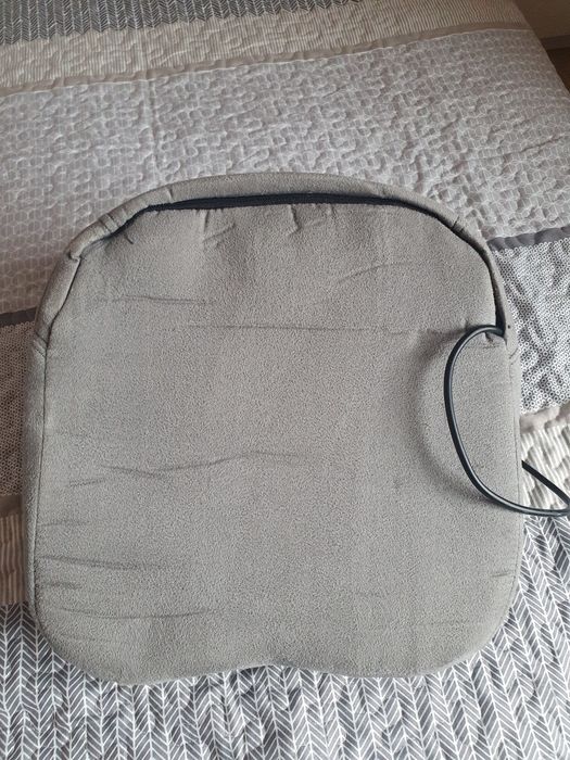 Elektryczny but ogrzewajacy z funkcją masażu tech-med