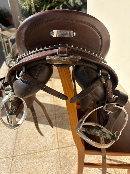 Sela Zaldi Lusitanus 17,5” + Conjunto Completo de Equitação