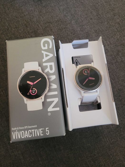 Zegarek sportowy smartwatch Garmin Vivoactive 5 kremowy