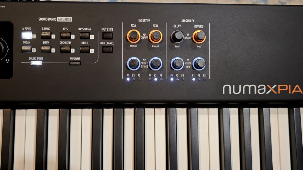 Studiologic numa x piano 73 novo!