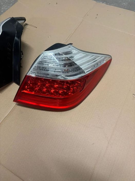 hyundai genesis lampy tylne