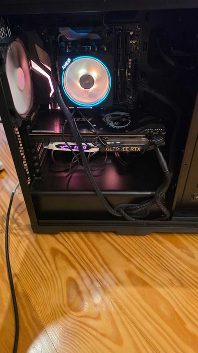 PC Gaming Ryzen 7 2700X + RTX 2070 8GB + X470 + 16GB + 1TB NVMe + 850W Gold